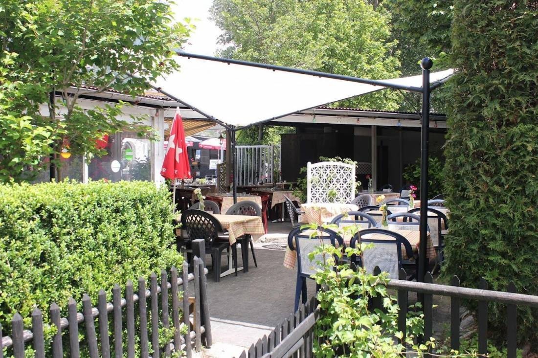 Campingplatz Simplonblick — Camping Site in Raron