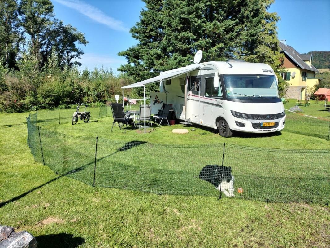 Campingplatz am Thermalbadcamping — Sítio de acampamento in Bad Waltersdorf