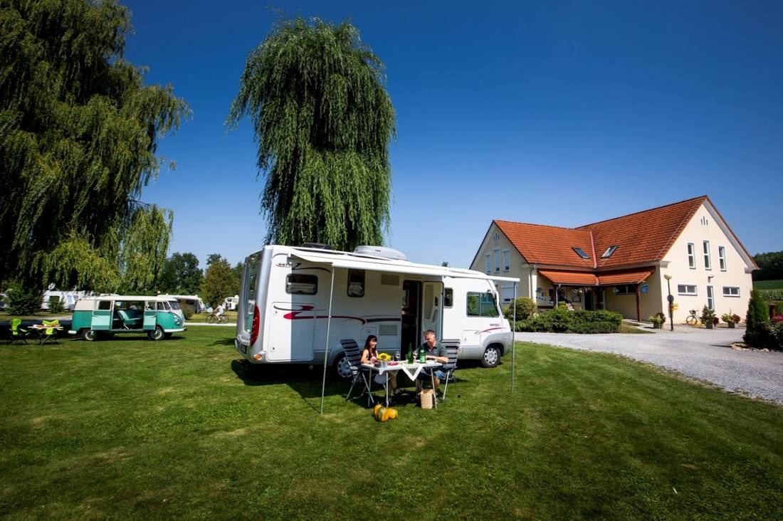Campingplatz am Thermalbadcamping — Campingplatz in Bad Waltersdorf