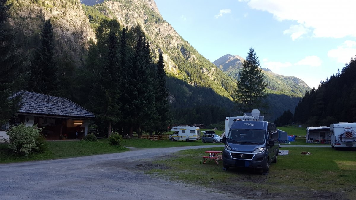 Camping Kaunertal beim Hotel Weisseespitze — Campingplads in Kaunertal