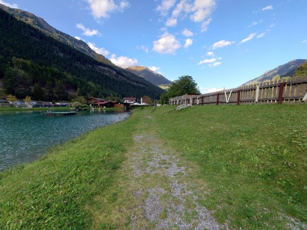 Stellplatz vor dem Camping Via Claudiasee — Foto 3