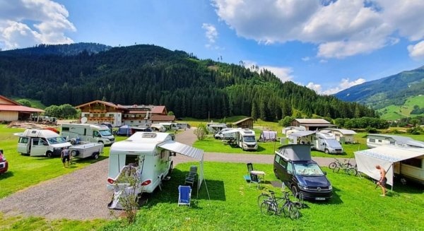 Schönachhof Pension und Camping — Stellplatz in Gerlos