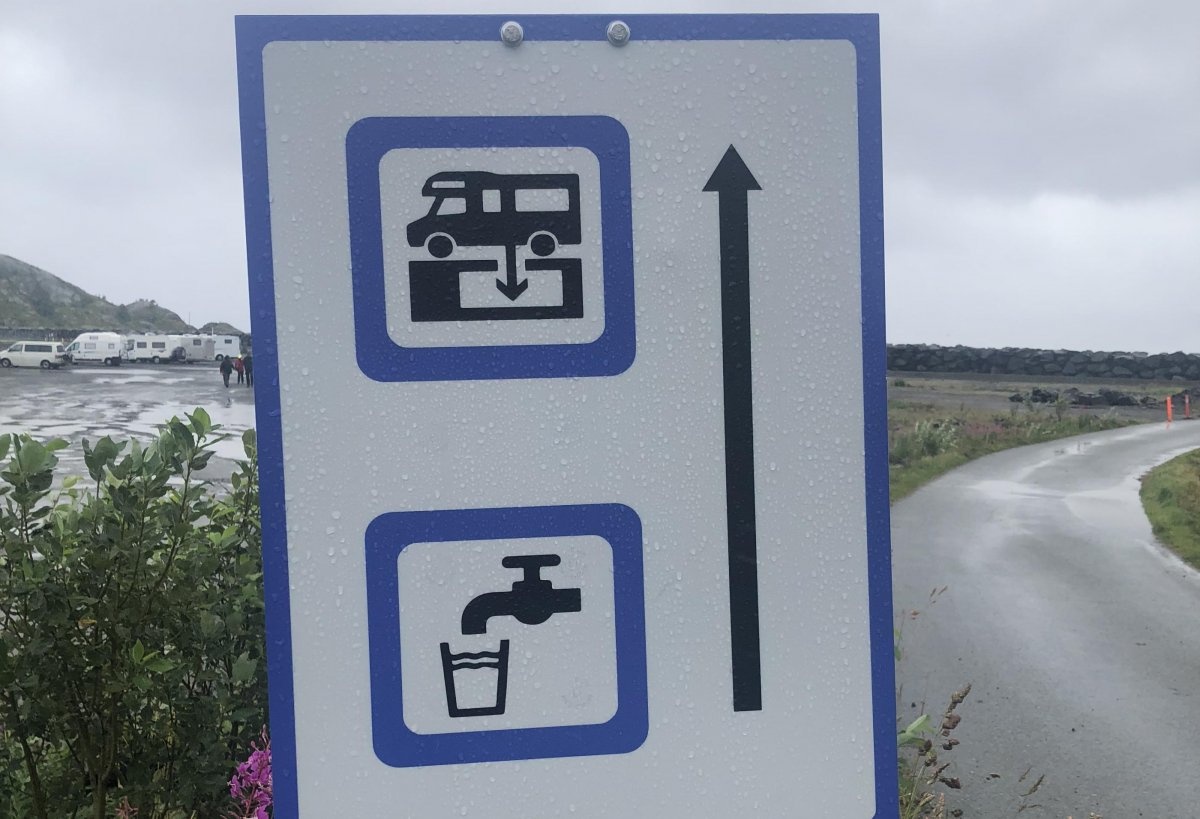 Easypark Reine — Camperplads in Reine