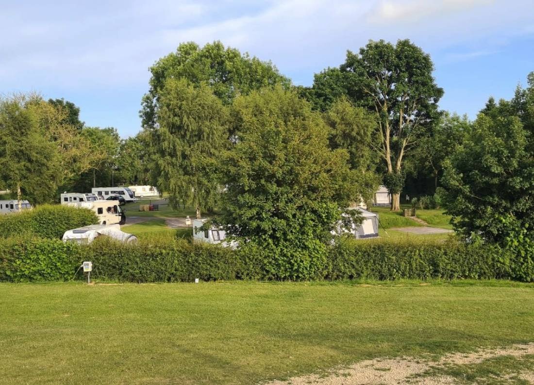 Golden Square Carvan & Camping Park — Sítio de acampamento in York