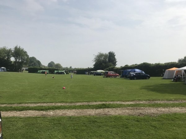 Hawthorn Farm Caravan Park — Cámping in Dover