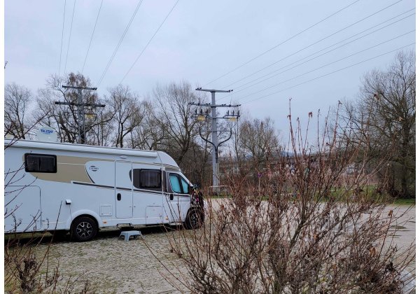 Zelt- und Wohnmobilstellplatz am Kanu Club Cham — Photo 2