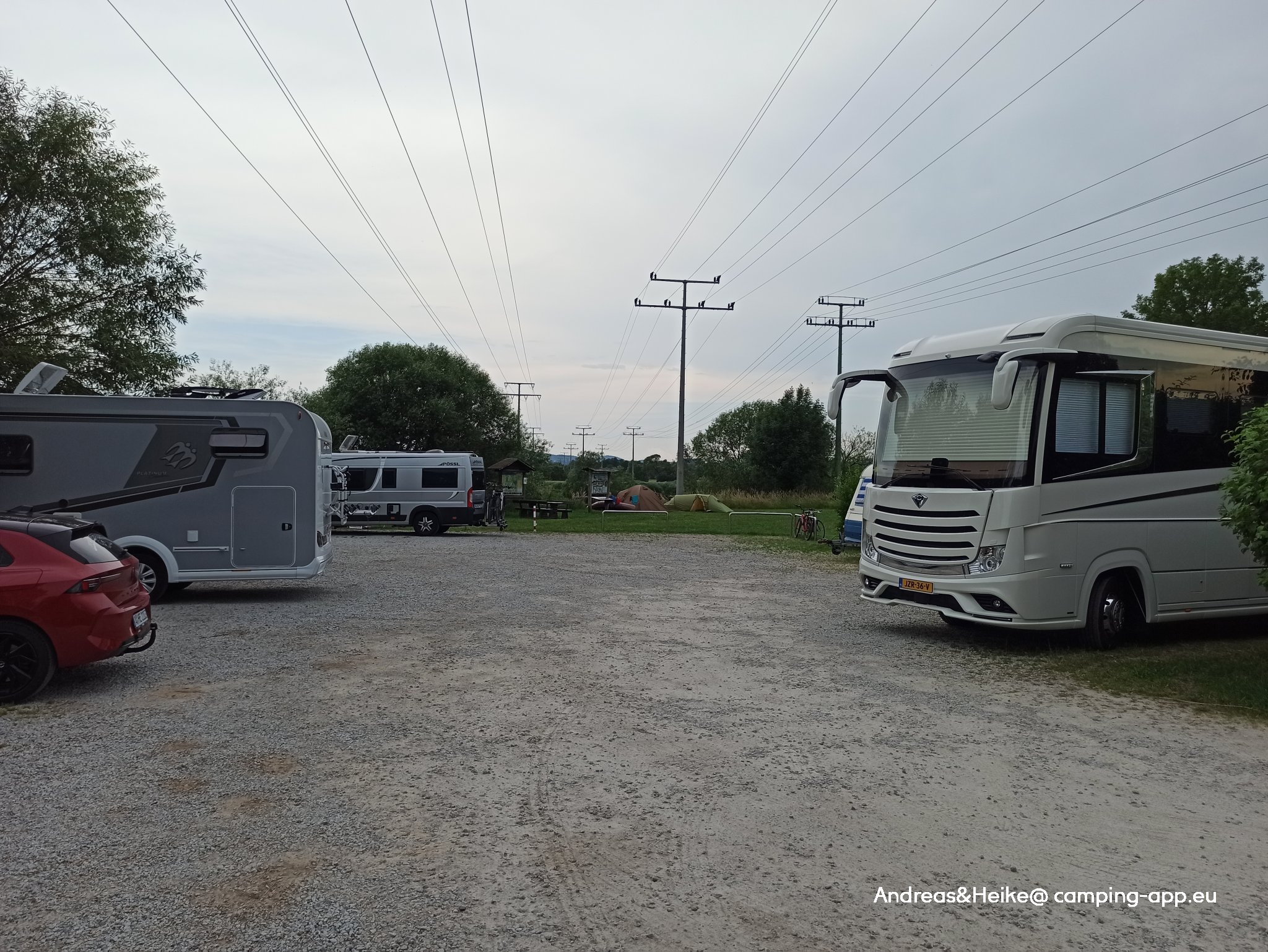Zelt- und Wohnmobilstellplatz am Kanu Club Cham — Foto 2