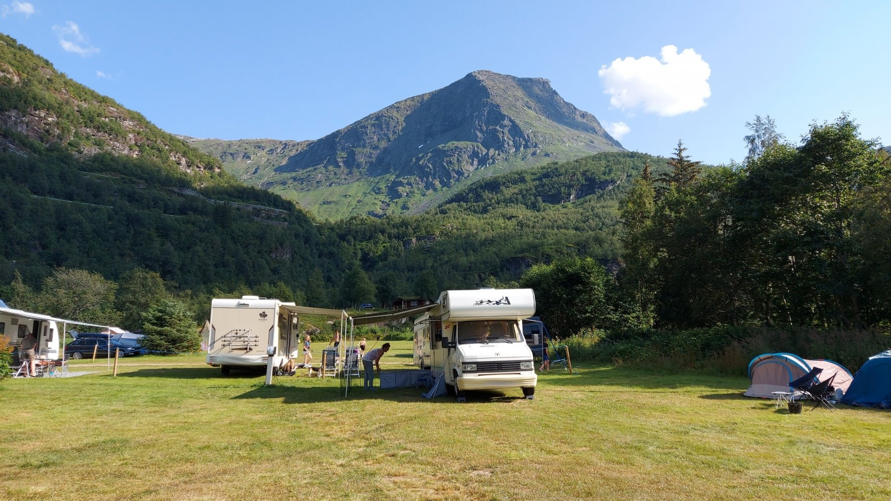 Dalen Gaard Familiecamping — Campingplads in Opplendskedal