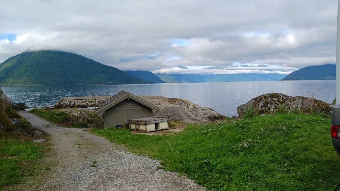 Djuvik Camping — Campingplass in Vangsnes