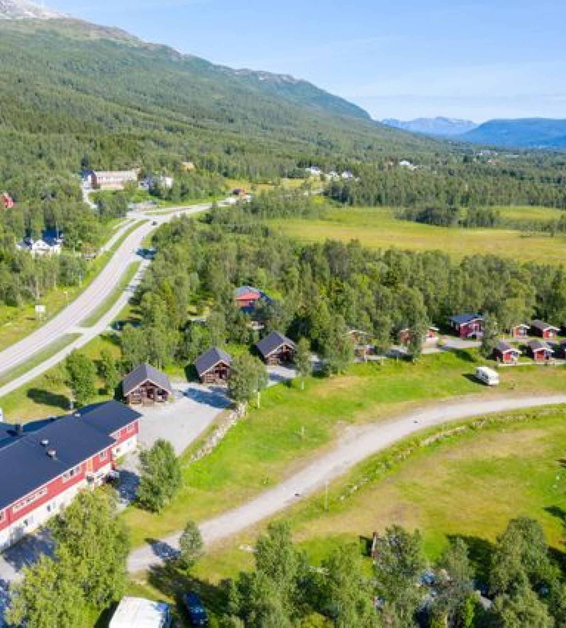 Finnsnes Motell & Camping — Camping Site in Finnsnes