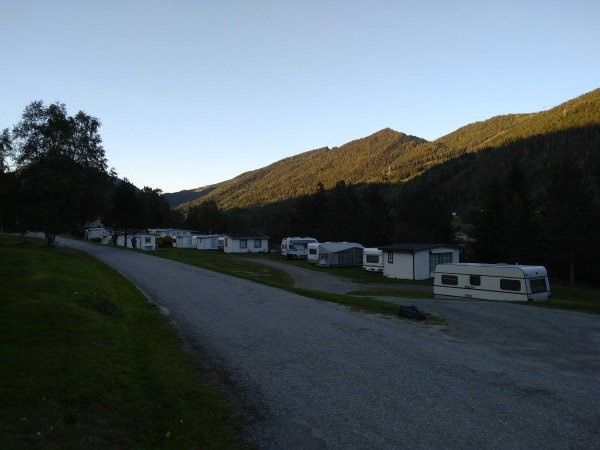 Fjordgløtt Camping og Hyttesenter — Місце для кемпінгу in Rødberg
