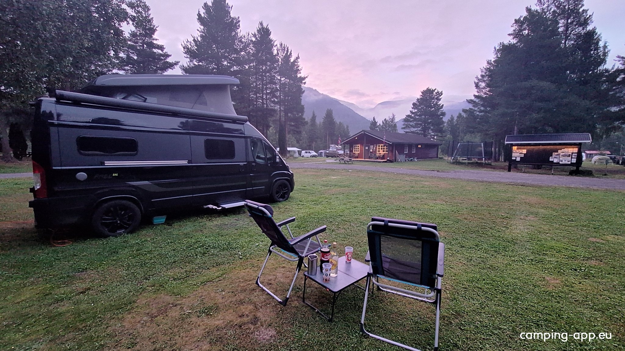 Gjøra Camping — Місце для кемпінгу in Gjøra