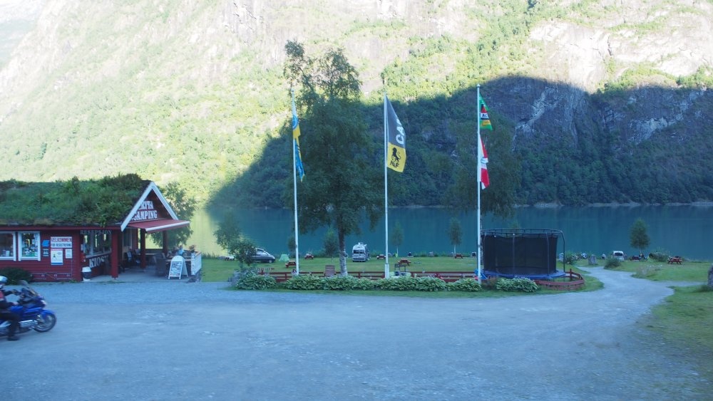 Gryta Camping — Campingplads in Olden