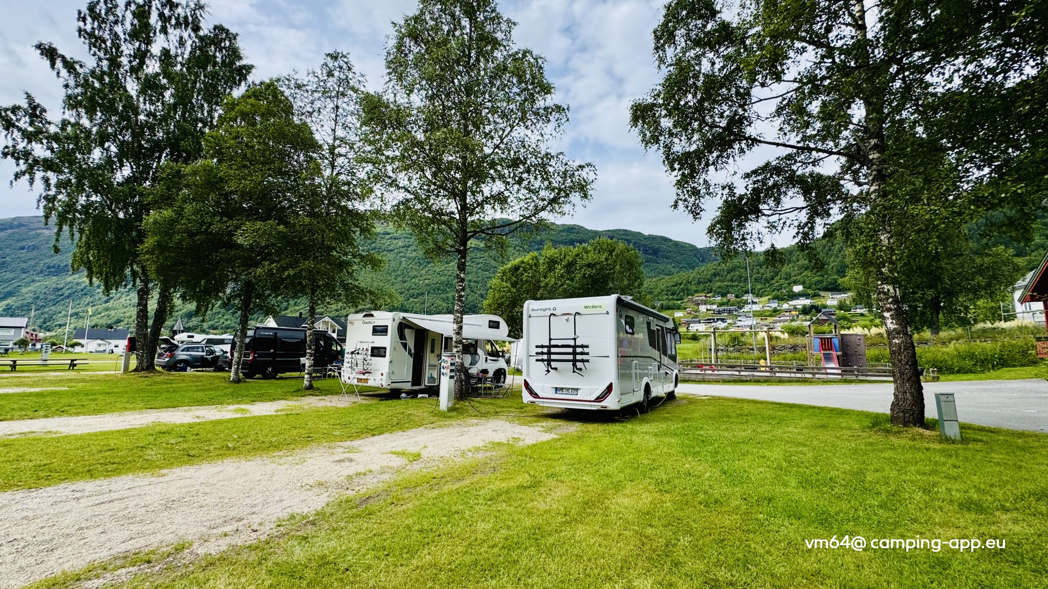 Røldal Hyttegrend & Camping — Kemping in Rølda