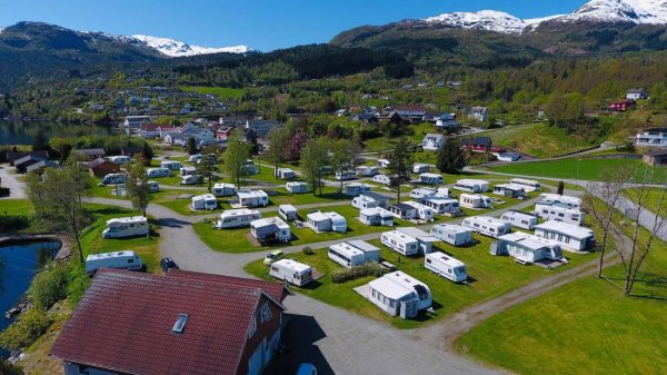 Sauda Fjord Camping — Photo 4