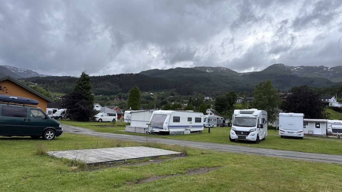 Sauda Fjord Camping — Campingplads in Saudasjøen