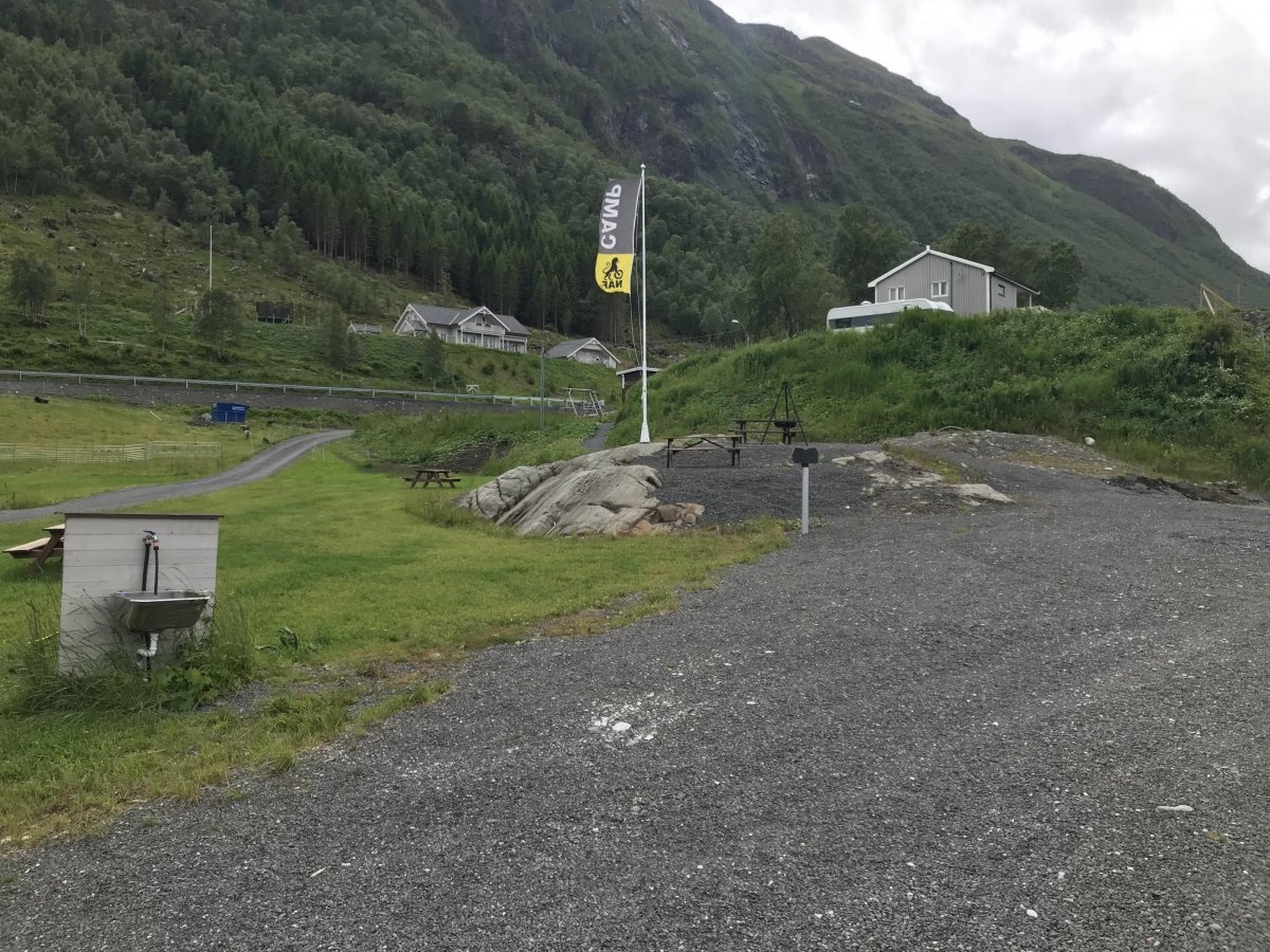 Skogly Camping — Campingplads in Eide