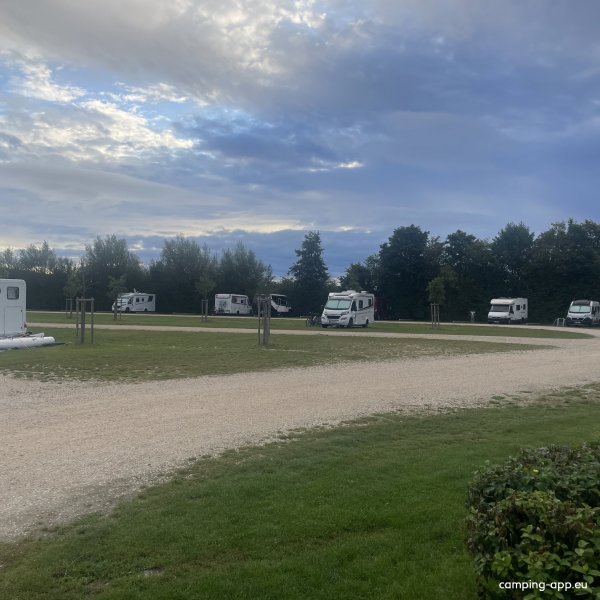 Wohnmobilstellplatz Muhr am See — Foto 3