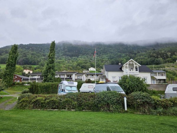 Systrond Motell Hyttesenter og Camping — Foto 2