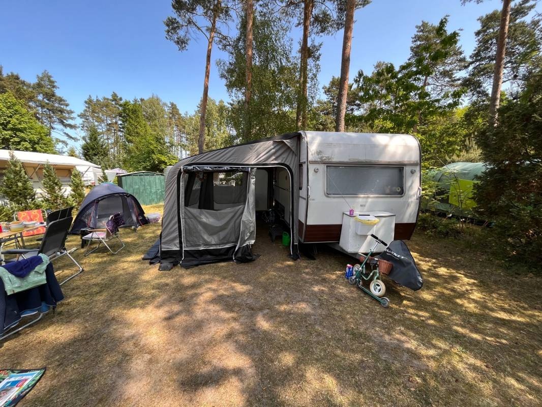Campingpark & Wohnmobilhafen Am Großen Lausiger Teich — Kemp in Bad Schmiedeberg