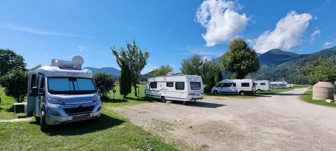 Wohnmobilstellplatz am Weßner Hof Marquartstein — Fattoria in Marquartstein-Mooshäusl