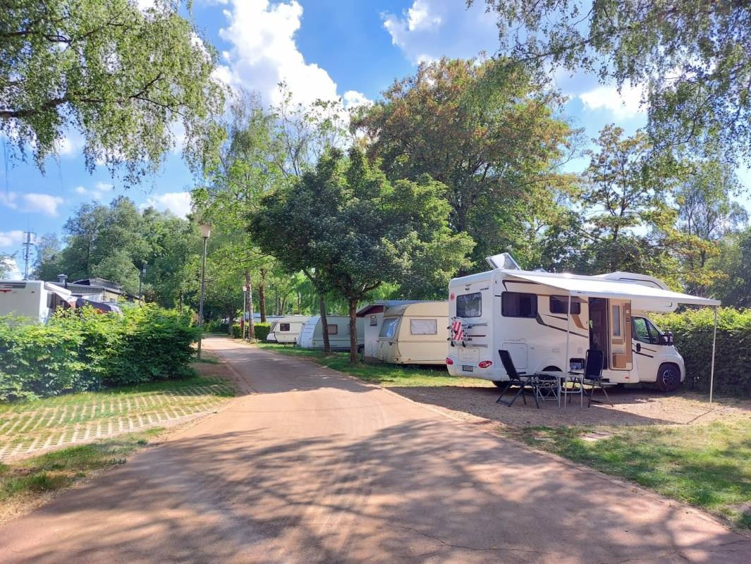 Camping Gaalgeebierg Asbl — Camping Site in Esch-sur-Alzette
