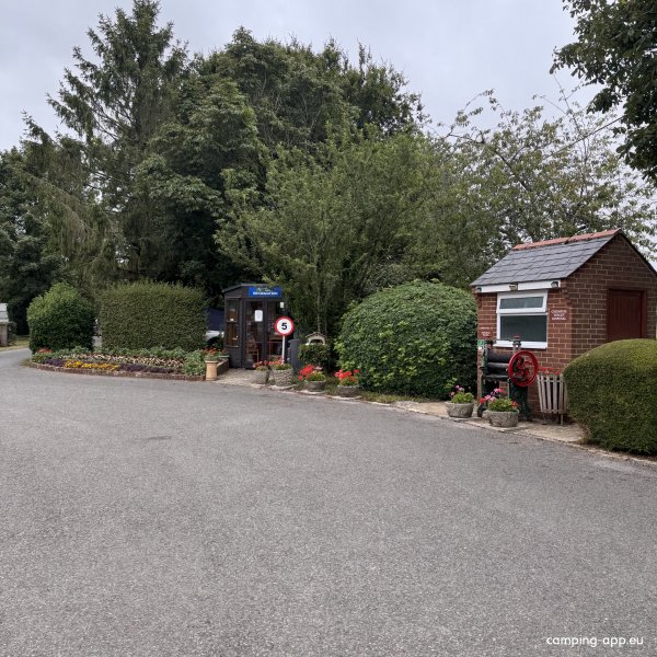 Coombe Caravan Park — Photo 5