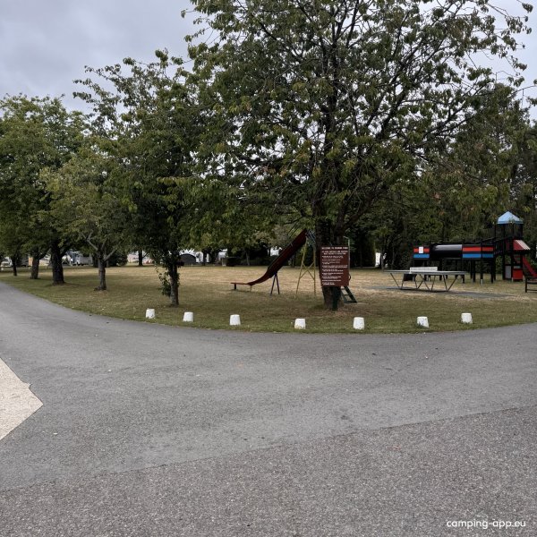 Coombe Caravan Park — Photo 4