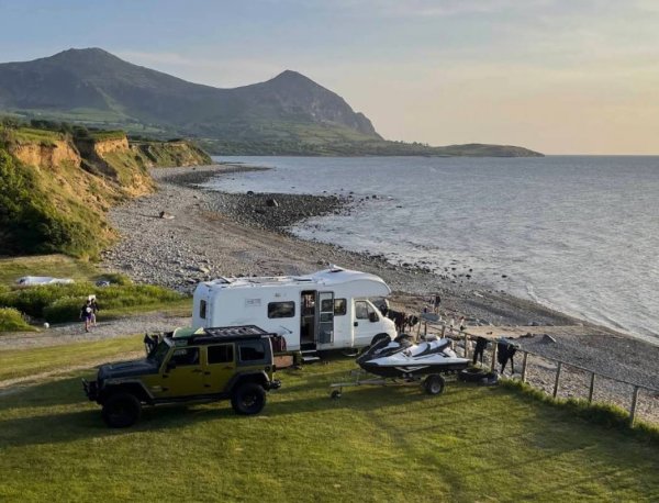 Aberafon Camping and Caravan Site — Photo 3