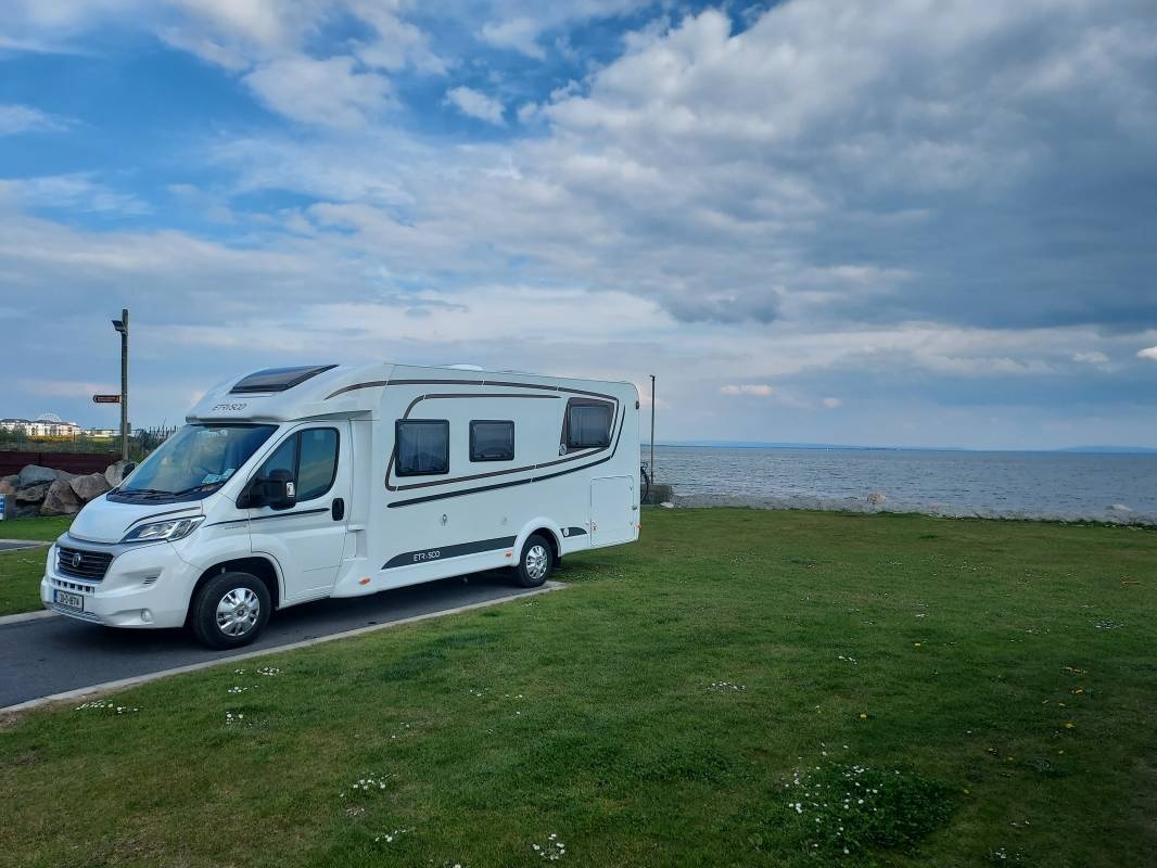 Salthill Caravan Park — Sítio de acampamento in Salthill, Galway