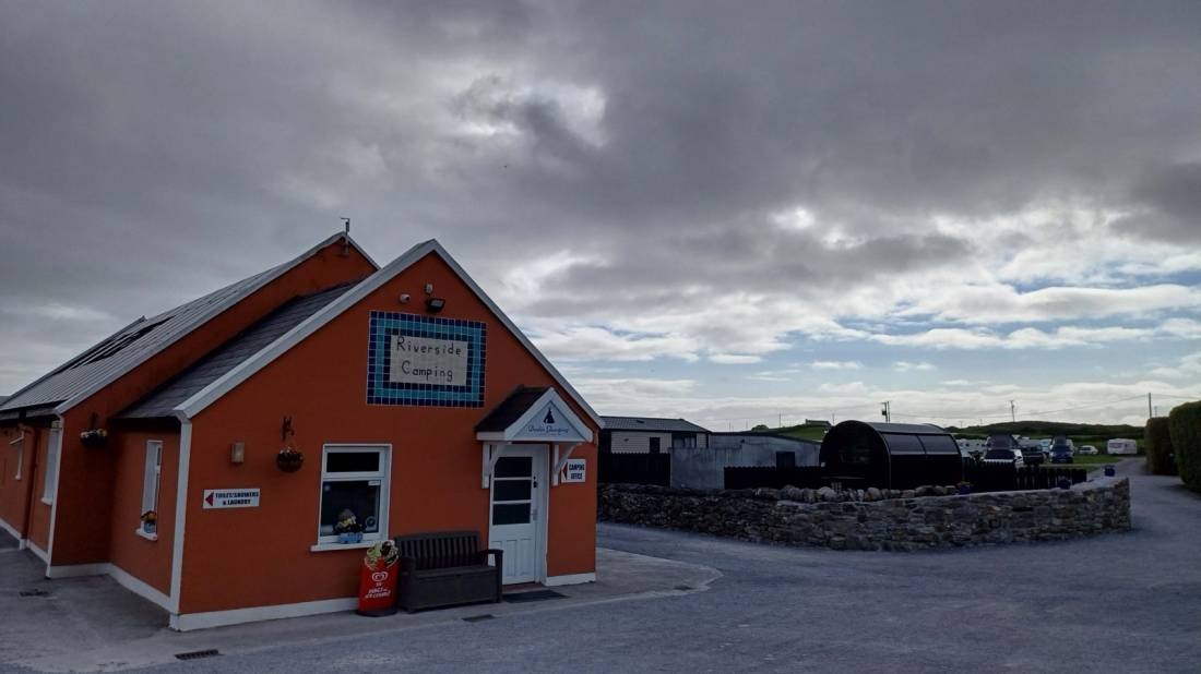 Riverside Camping — Sítio de acampamento in Doolin, Co. Clare