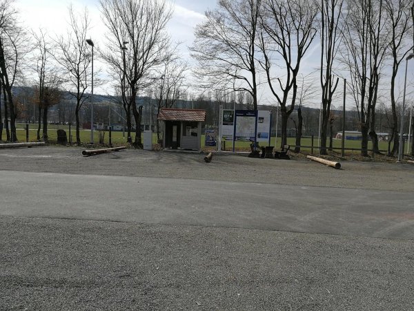 Wohnmobilstellplatz an der Solymar Therme Bad Me — Photo 3