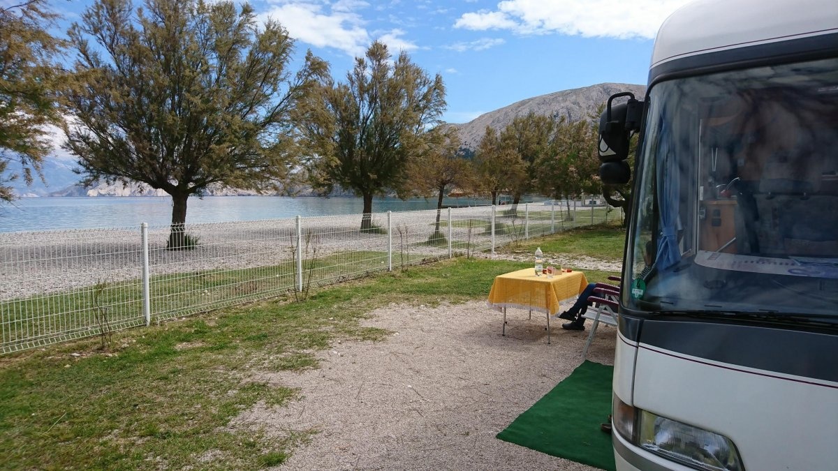 Baska Beach Camping Resort — Campingplatz in Baška
