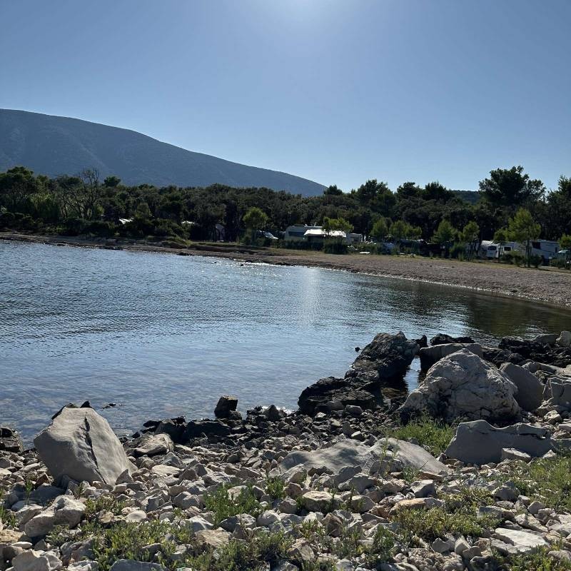 Camping Lopari — Campingplats in Nerezine