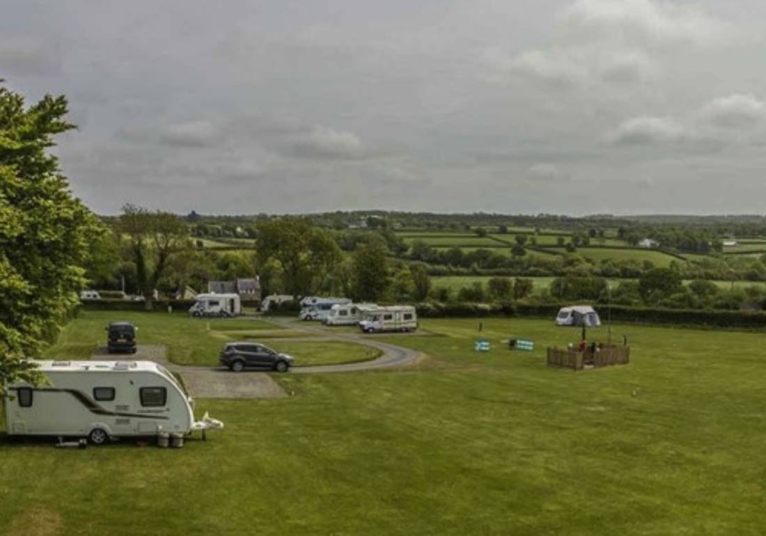 Cardigan Bay Camping and Caravaning Club Site — Місце для кемпінгу in Llandysul, Ceridigion
