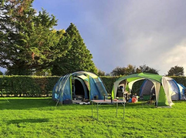 Cotswolds Camping — Photo 6