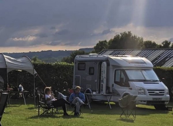 Cotswolds Camping — Photo 4