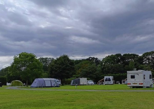 Kessingland Camping and Caravanning Club Site — Photo 3