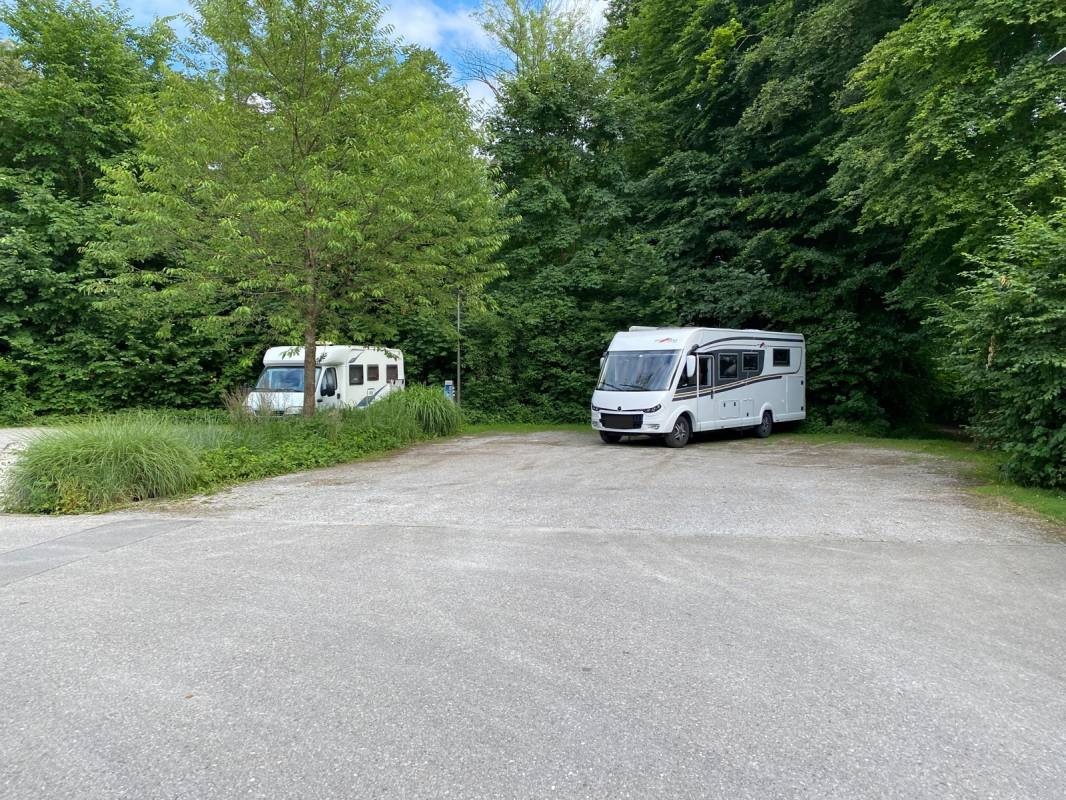 Stellplatz an der Therme Bad Aibling — Bobilplass in Bad Aibling