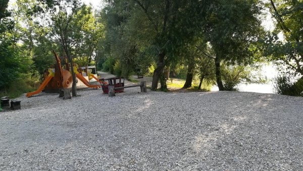 Camp Zagreb **** — Area Autocaravanas in Rakitje - Zagreb