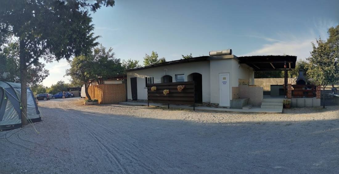 Camp Marta Krk — Campingplatz in Skrpčići