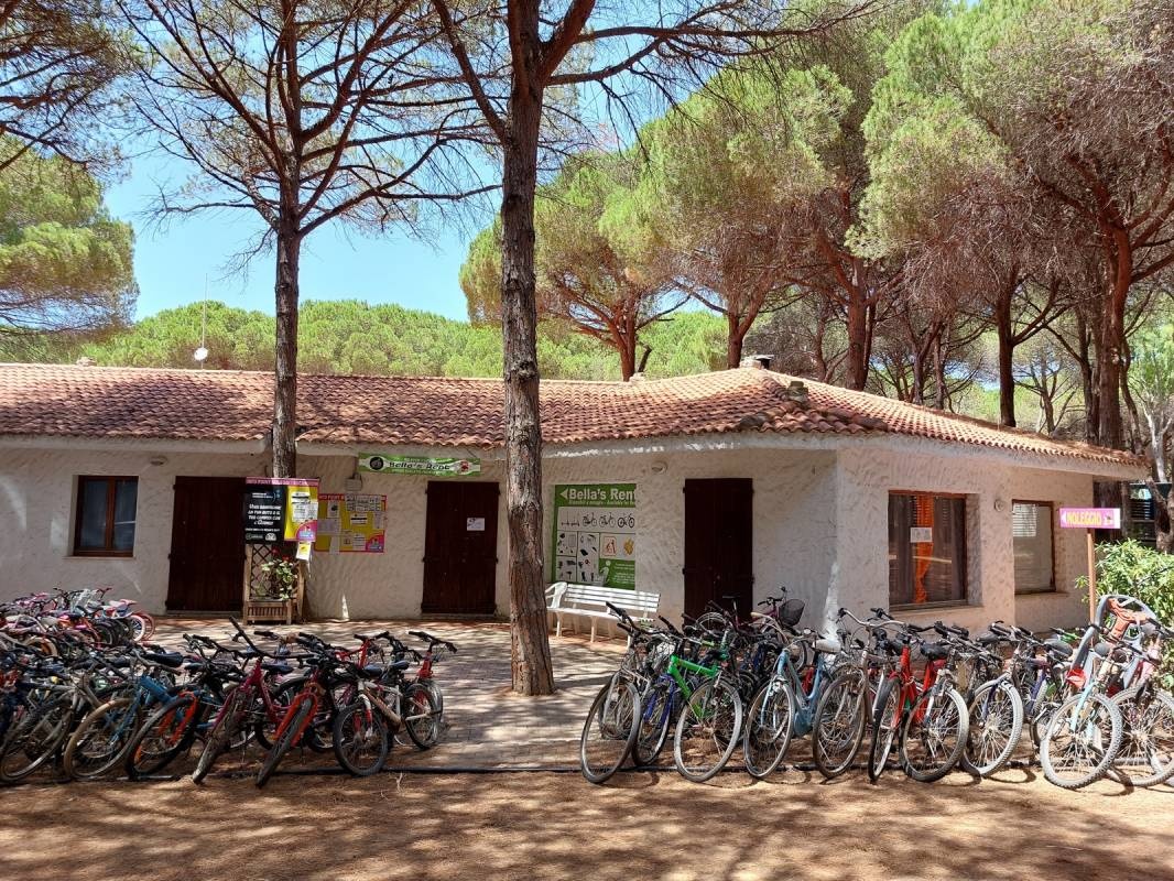 Camping Bella Sardinia — Sítio de acampamento in Cuglieri