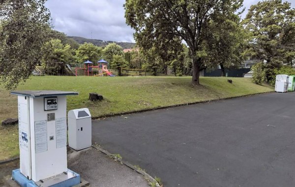 Wohnmobilstellplatz am Hallenbad Bischofsheim