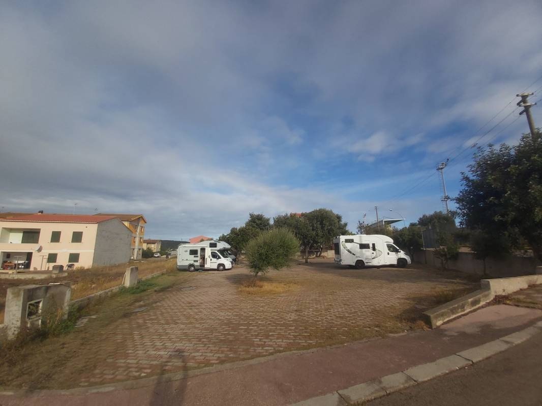Stellplatz Sedini — Camperplads in Sedini