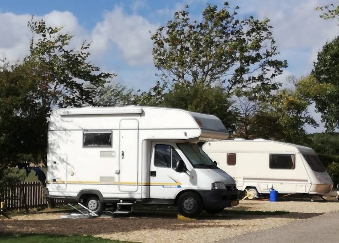 Diamond Caravan Park — 露营地 in Bletchingdon, Oxford