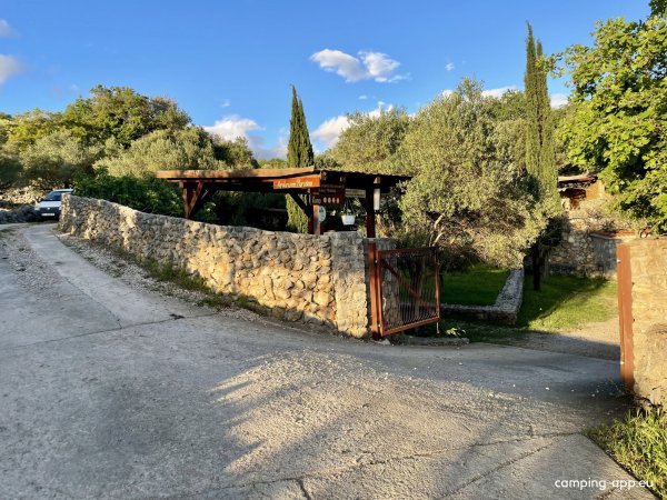 Mini Camp Marusina Olive Hills — Photo 6