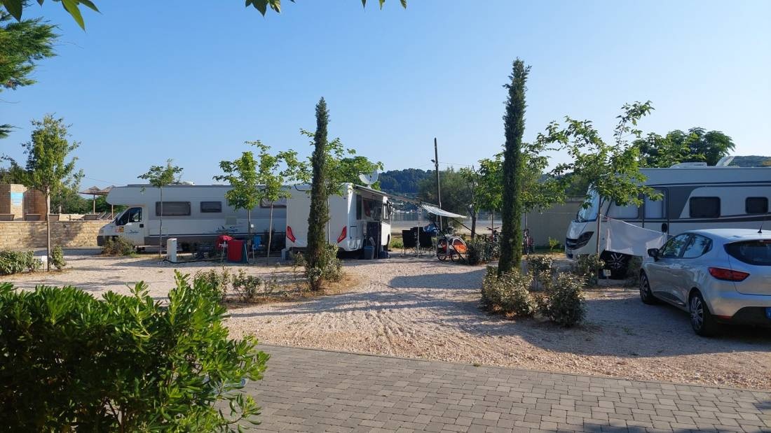 Camping Lando Resort — Area da campeggio in Rab