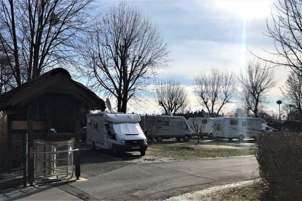 Kamp Terme 3000 — Sítio de acampamento in Moravske