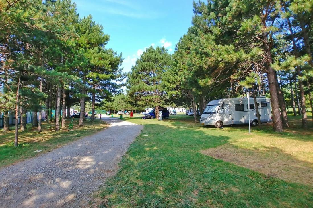 Avtokamp Adjovscina *** — Sítio de acampamento in Ajdovšči