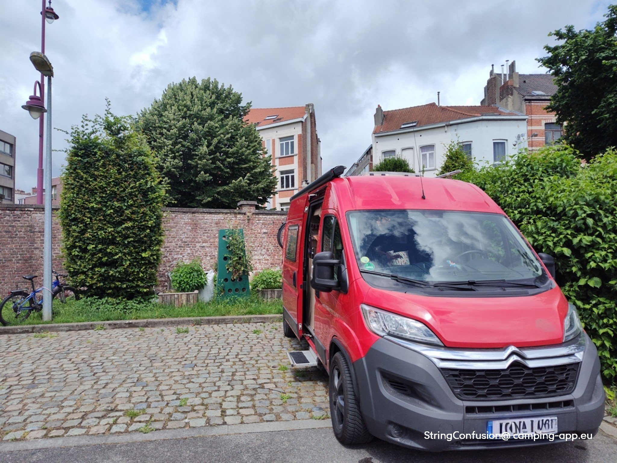 Auberge de Jeunesse Génération Europe — Aire camping car in Bruxelles